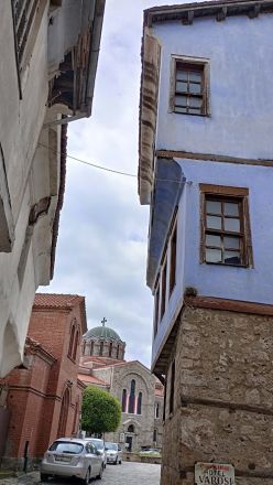 Varosi.