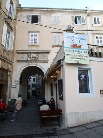 Marčana-porten.