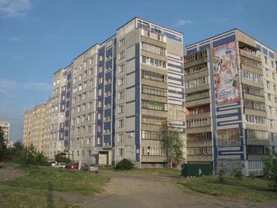 Nötta höghus i utkanten av Vladimir.