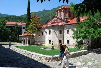 Basilikan Sv. Arhangeli i Batskovski-klostret.