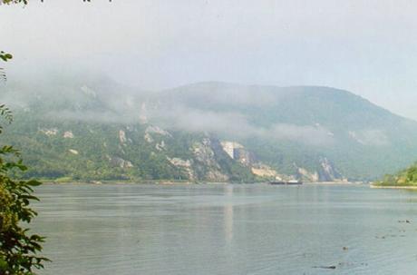 Morgondimma över Donau. (Foto: Ulf Irheden)